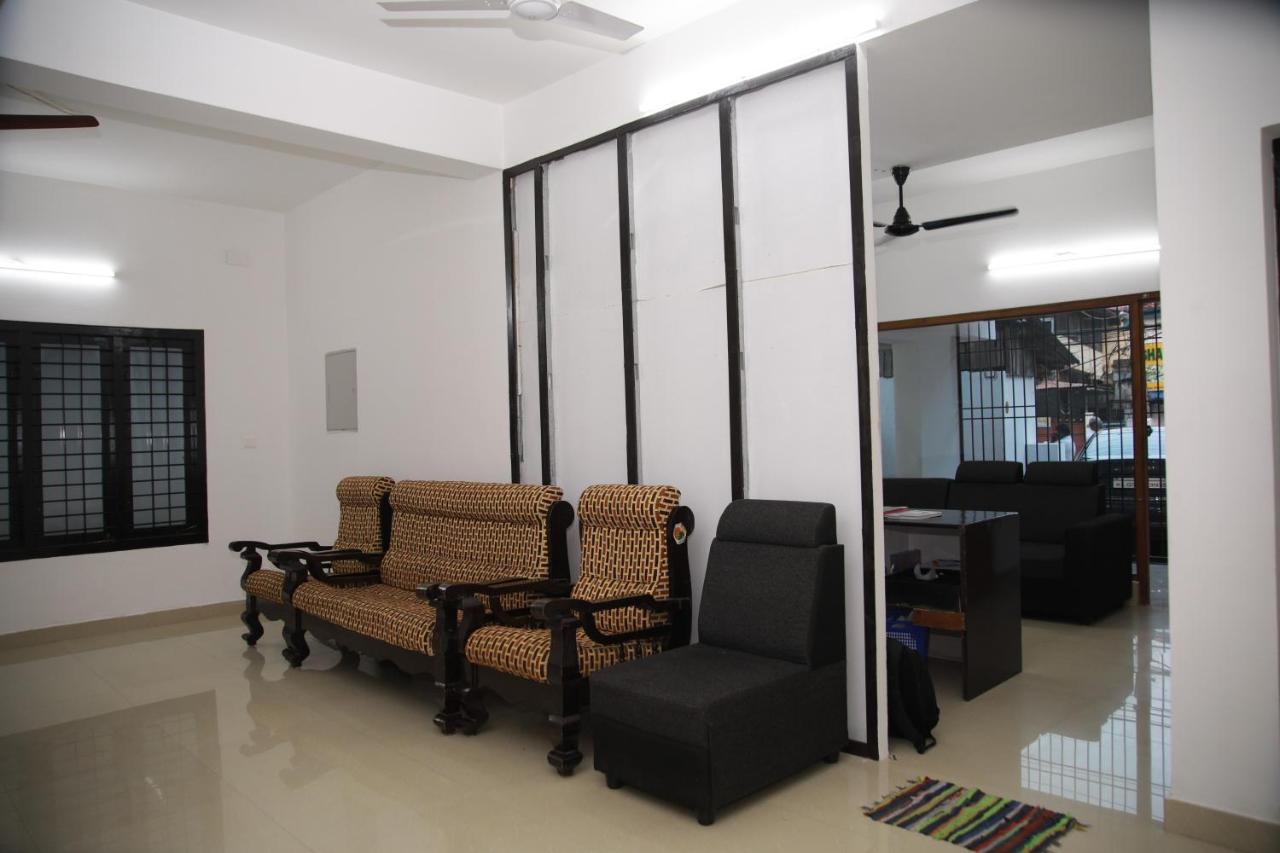 Meghna Residency होटल Thiruvananthapuram