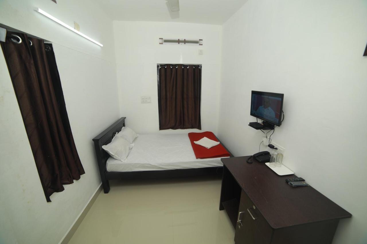 Meghna Residency होटल 3*