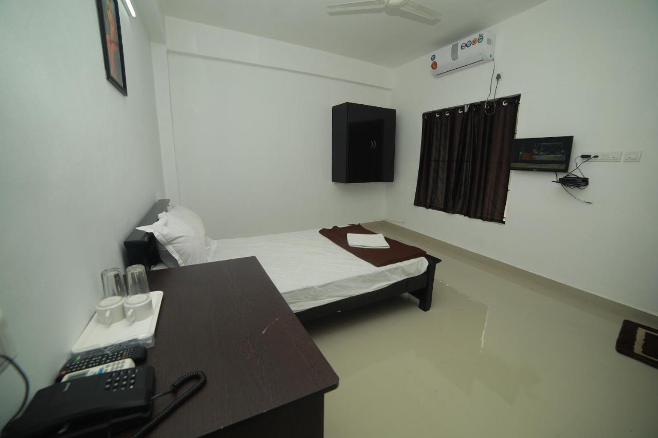 होटल Meghna Residency
