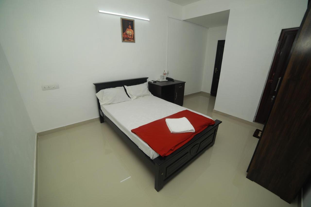 होटल Meghna Residency