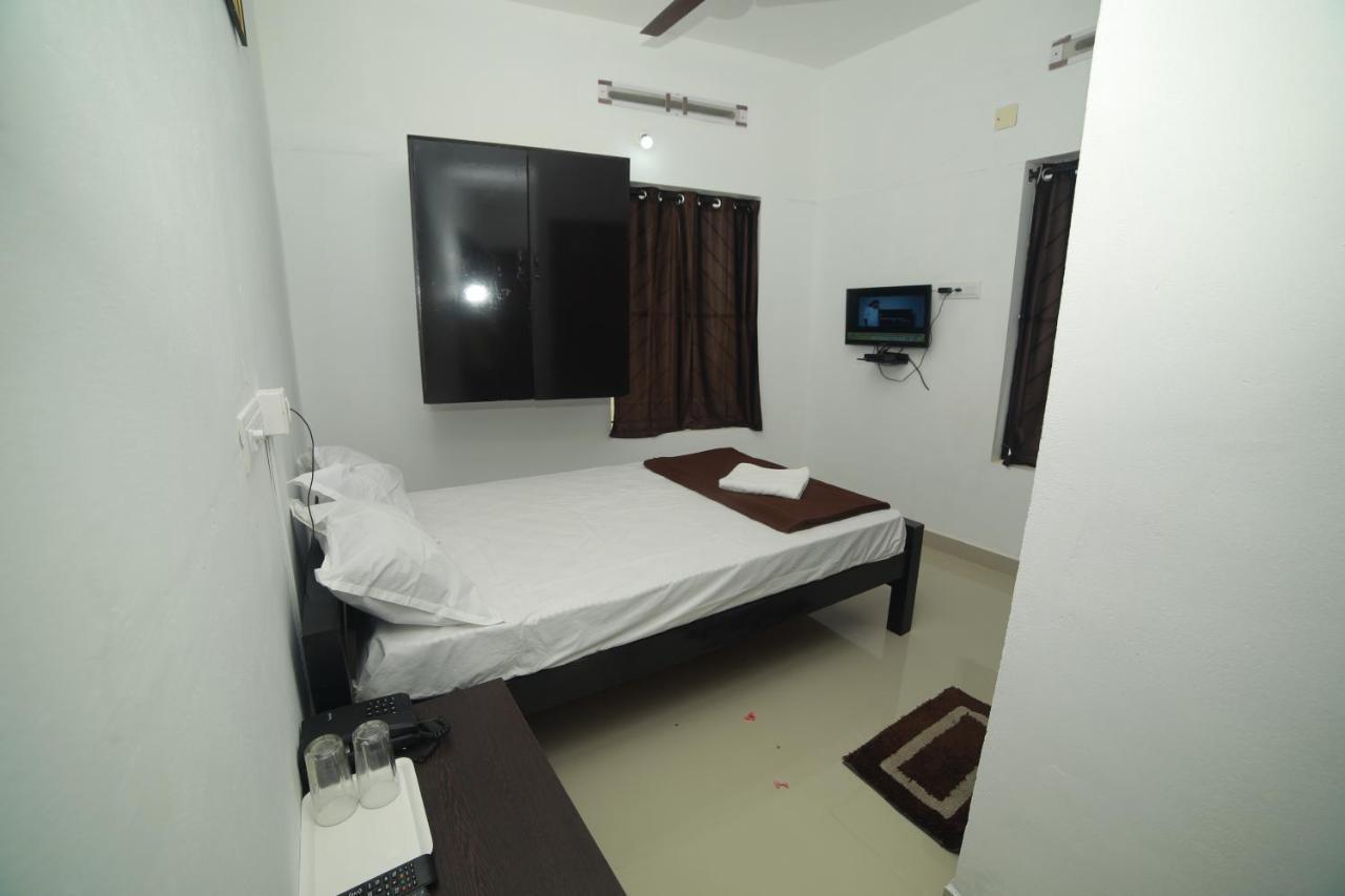Meghna Residency होटल Thiruvananthapuram
